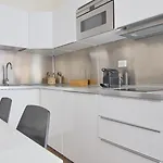 Apartament Vitani 30 *
